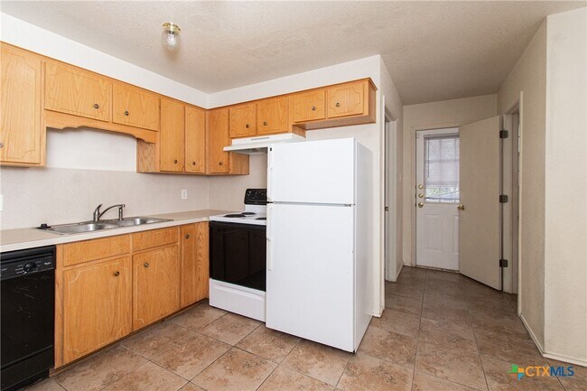 Building Photo - 4408 Deek Dr