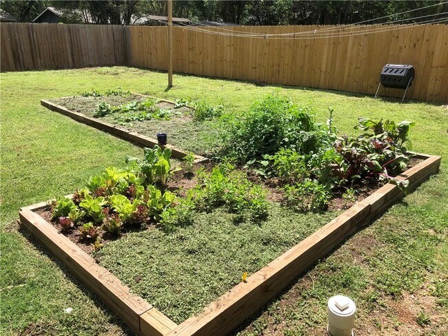 Building Photo - 311 Sheraton Ave