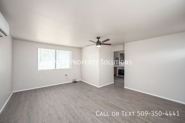 Building Photo - 1 bedroom 1 bathroom Unit in Soap Lake, WA