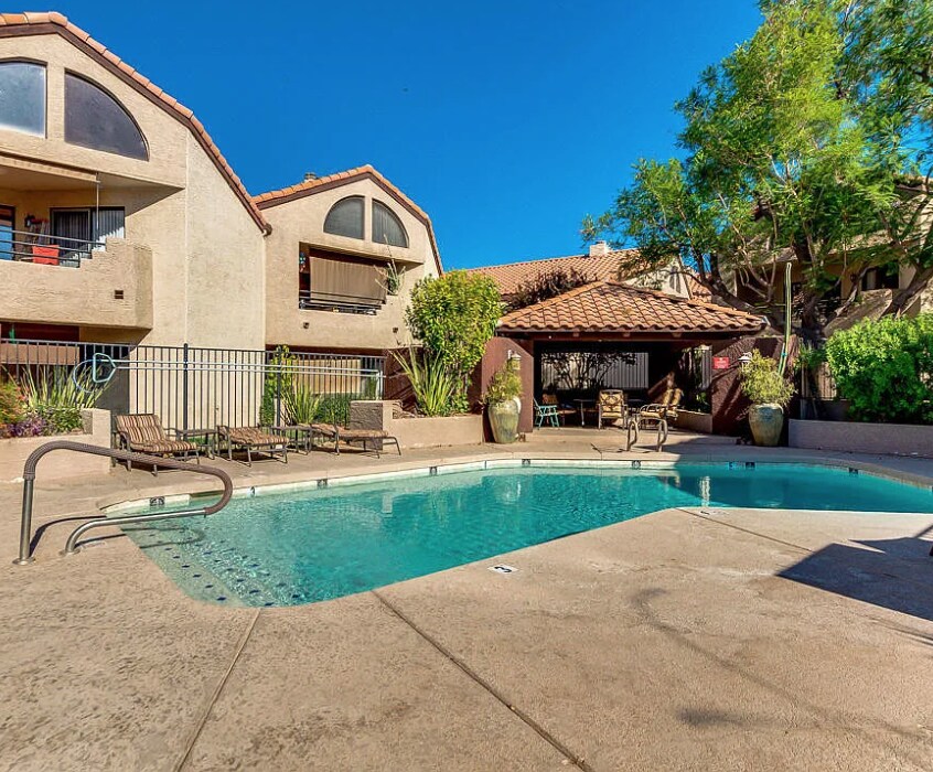 Building Photo - 10301 N 70th St