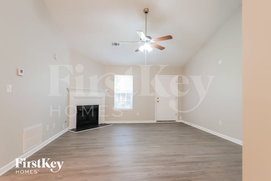 Building Photo - 11035 Shannon Cir