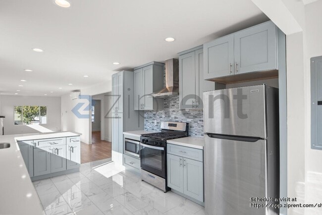 Building Photo - 2906 Adeline St