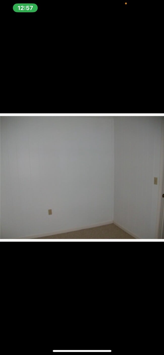 Building Photo - 125 E Rouse St