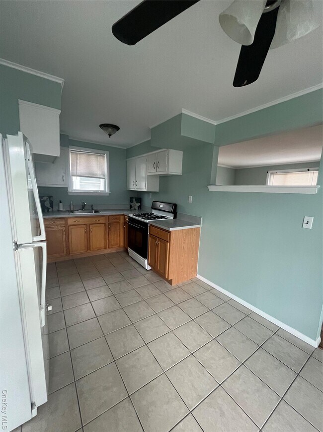 Building Photo - 49 Michigan St