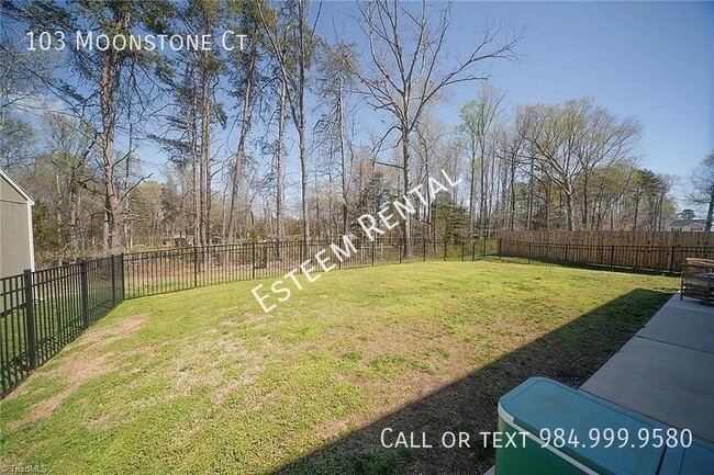 Building Photo - 103 Moonstone Ct