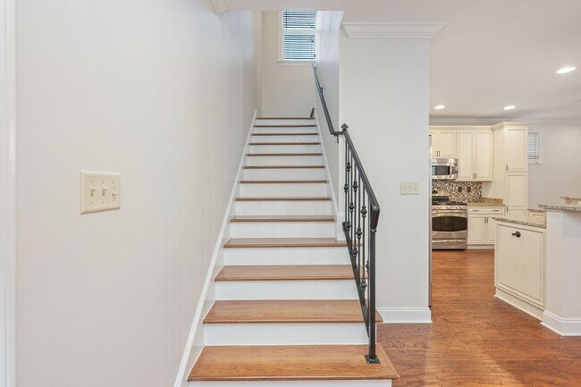 Building Photo - Swift Creek Preserve 5 Bedroom Beauty!