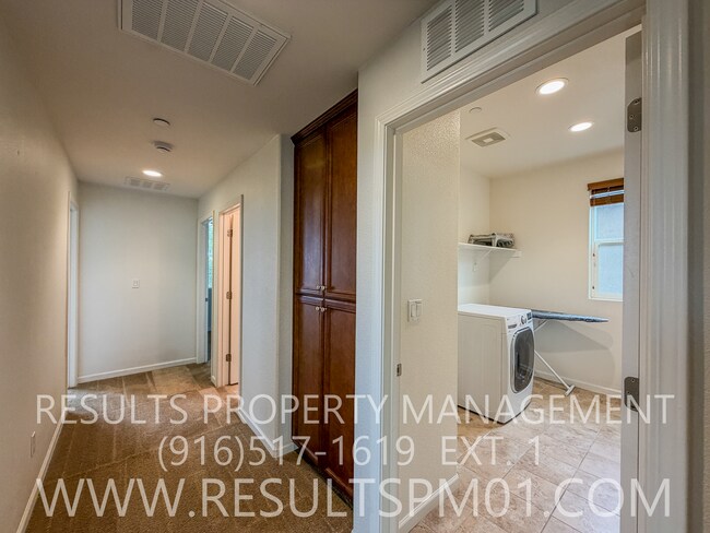 Building Photo - 2165 Camino Real Way