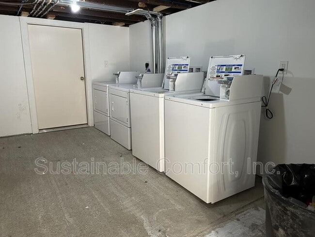 Building Photo - 38 Shamrock St