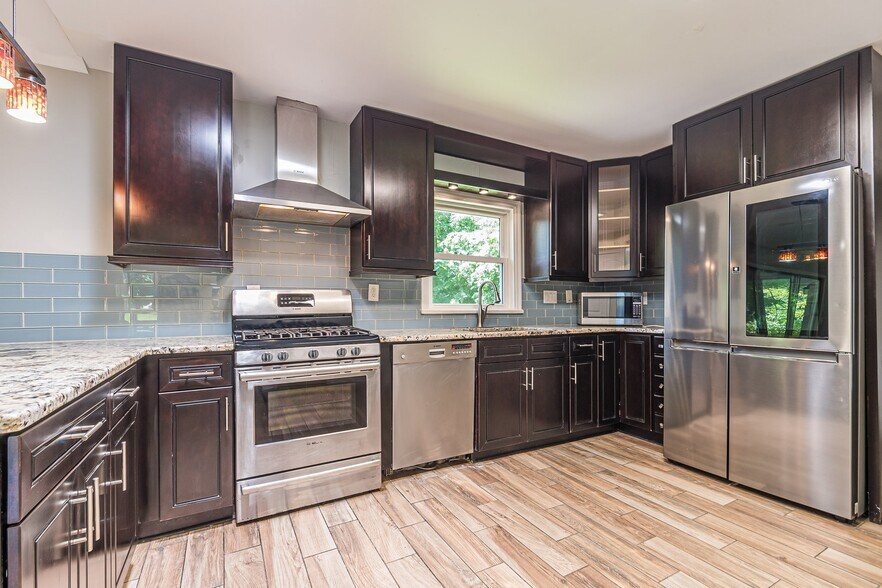 Building Photo - 1574 Old Spring House Ln