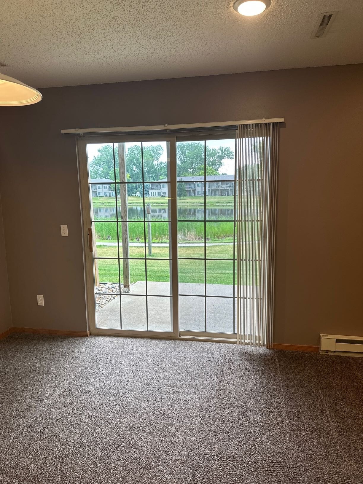 Building Photo - 210 10th St W