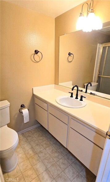 Building Photo - 1400 Post Rd