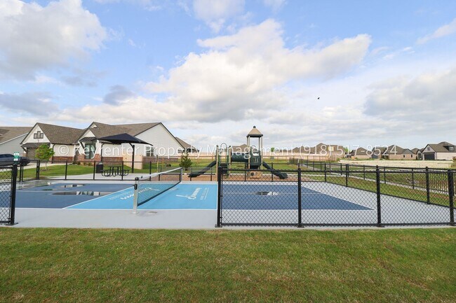 Building Photo - Stunning New Construction Simmons Home - 5 Bed 3 Bath - Pond View & Full Appliance Package!