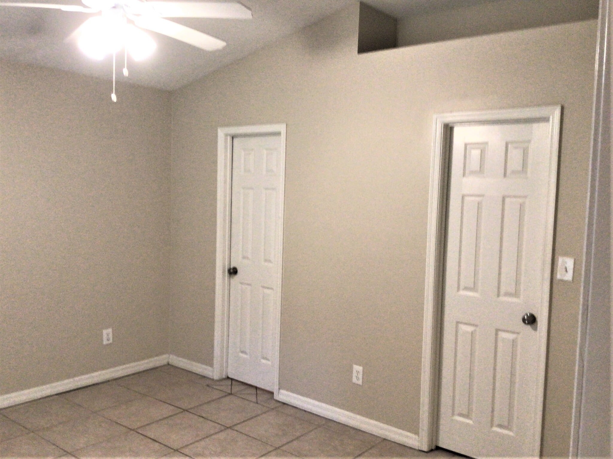 Building Photo - 821 Park Trail Dr