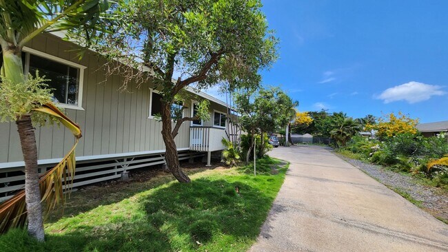 Building Photo - 2/1 Cottage in North Kihei