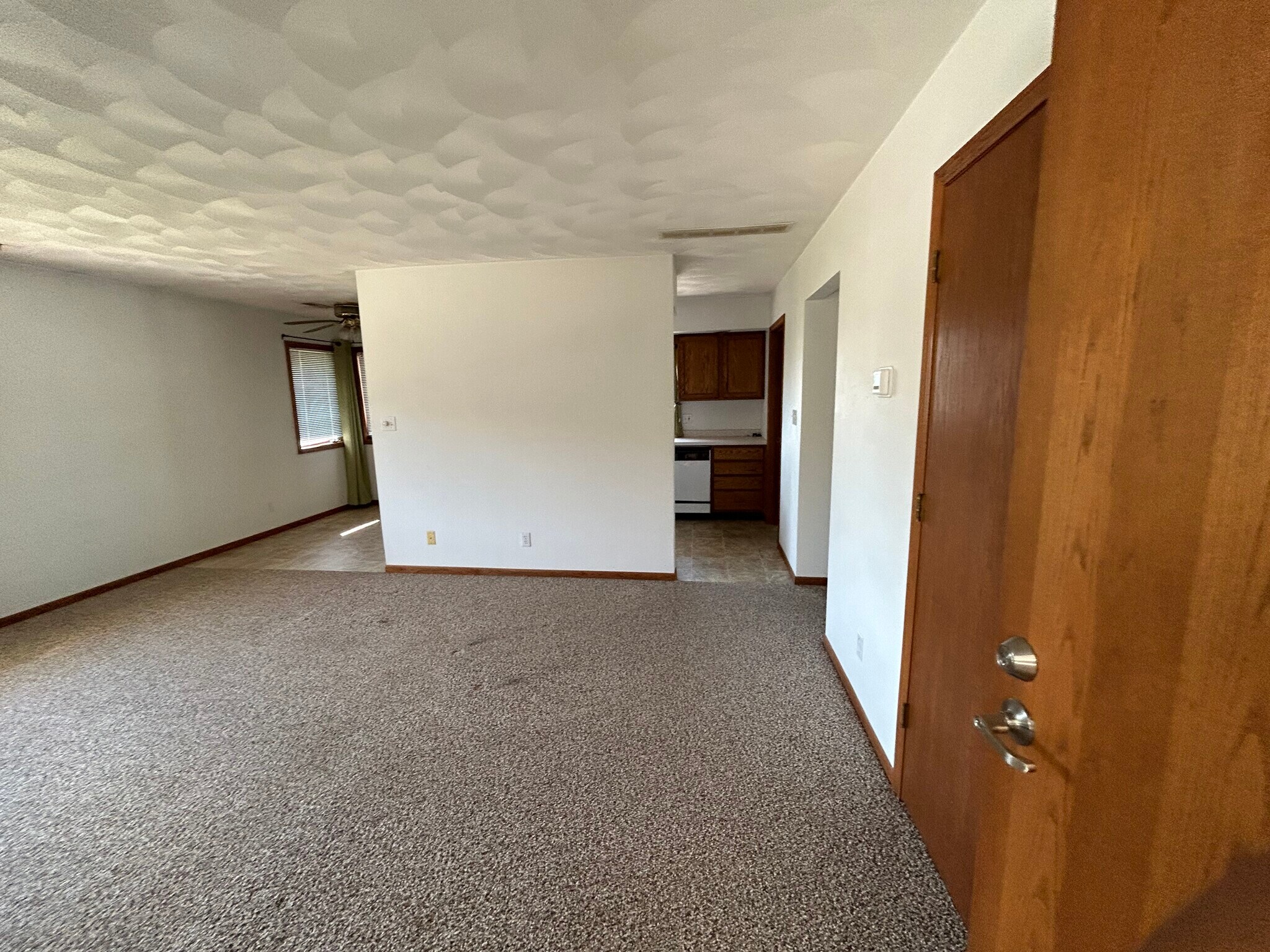 Building Photo - 715 S Canterbury Dr