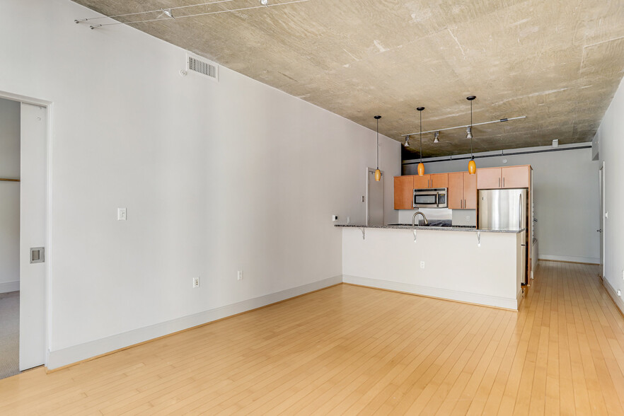 Building Photo - 929 Florida Ave NW
