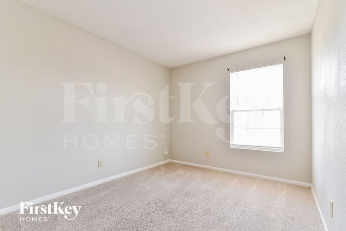 Building Photo - 723 Sedgewick Ln