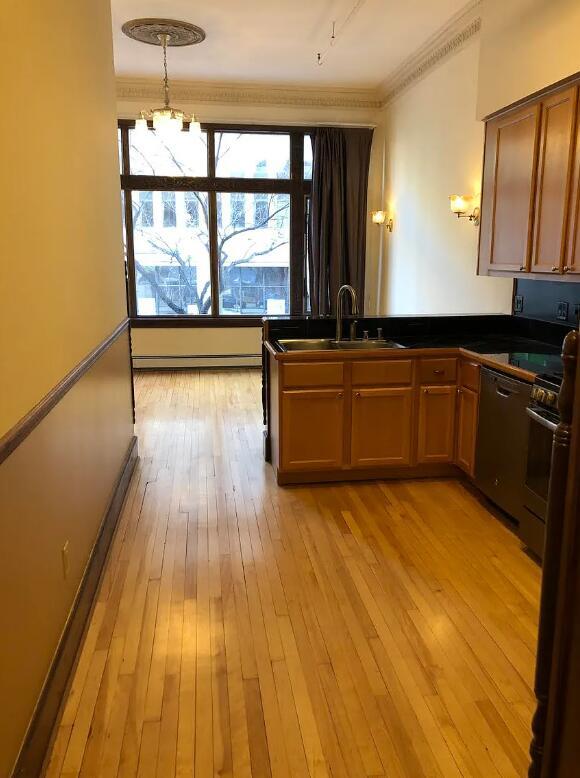 Building Photo - 767 N Water St