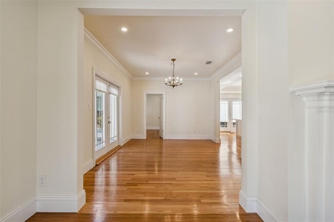 Building Photo - 344 21st Ave NE