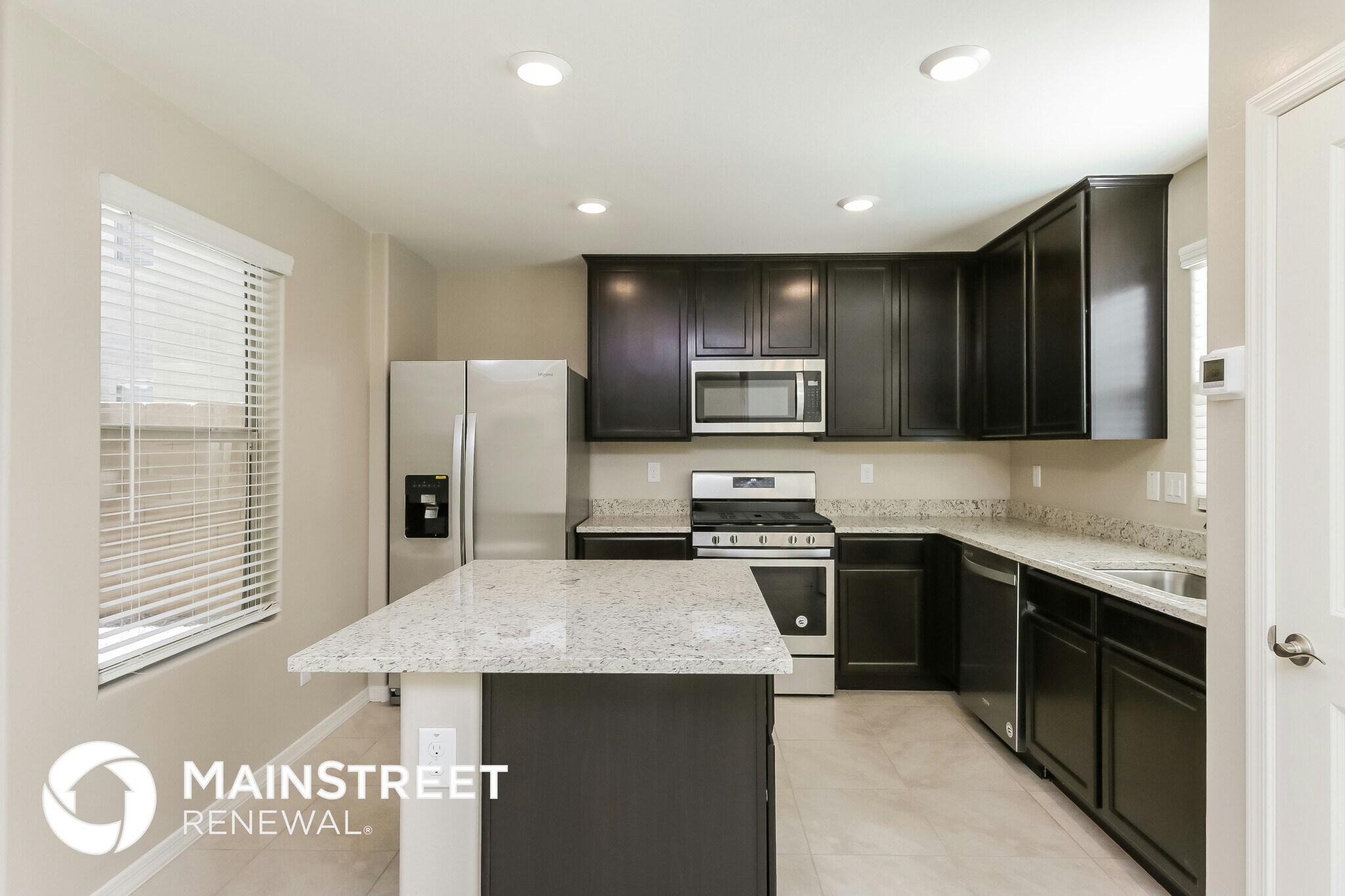 Building Photo - 3921 S 82nd Dr