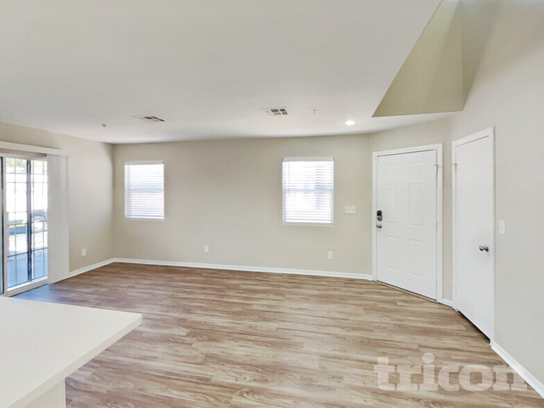 Building Photo - 2922 Trembling Hill Ave