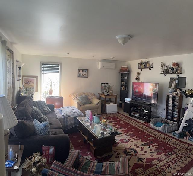 Building Photo - 405 Burnt Hill Rd