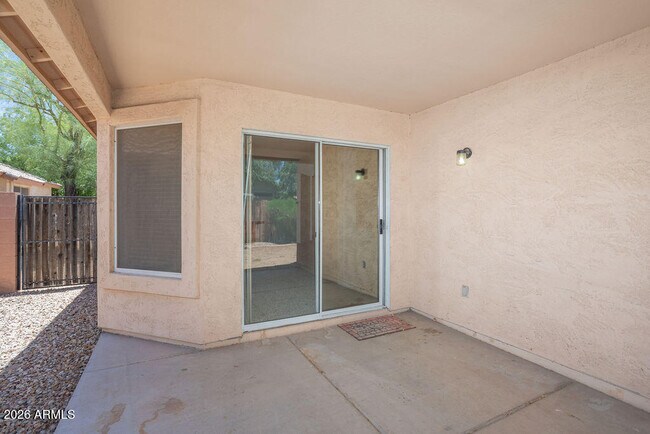 Building Photo - 6762 W Del Mar Ln