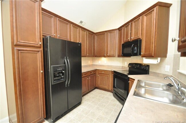 Building Photo - 409 Braxman Ln
