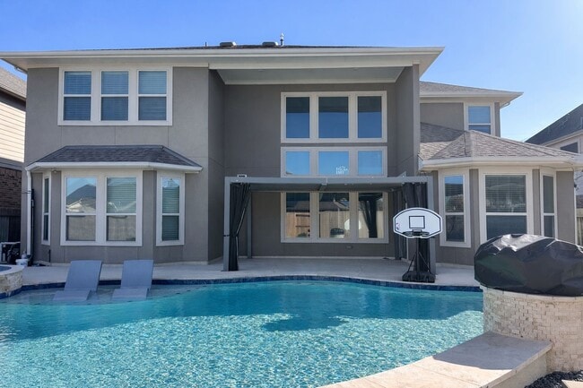 Building Photo - 2406 Trocadero Ln