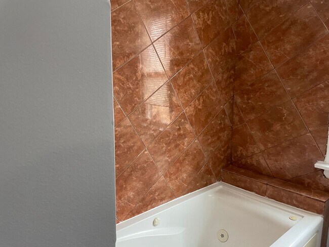 Building Photo - 8411 S Elizabeth St