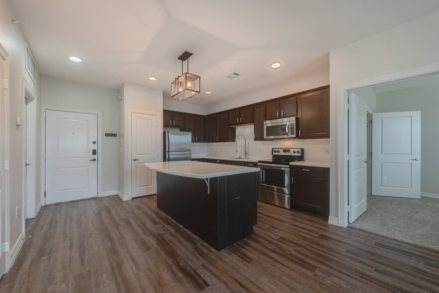 Kitchen - Thomas Park Lofts