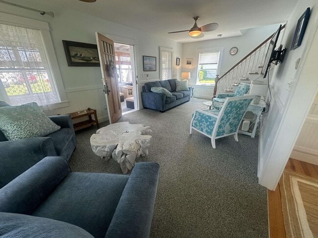 Building Photo - 7 Williams St