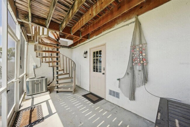 Building Photo - 637 Pinellas Bayway