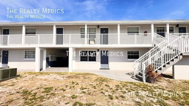 Building Photo - 1400 Eudora Rd