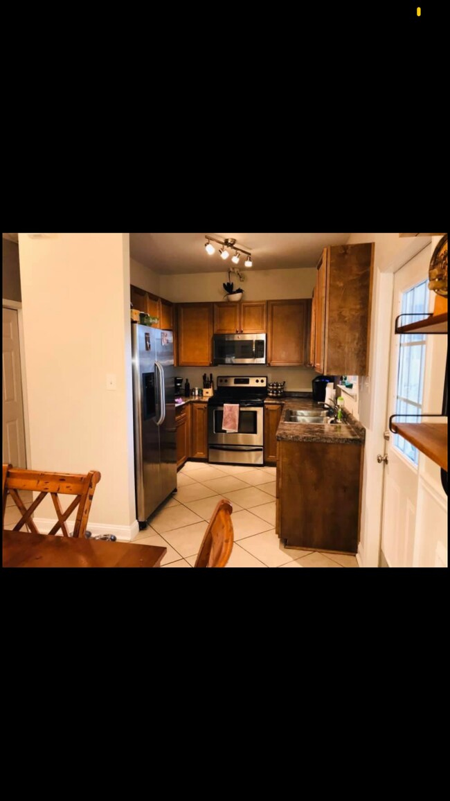 Building Photo - 337 Laurel Oak Ln
