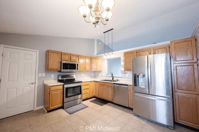 Building Photo - "Charming 3-Bed, 2-Bath Gem with 1323 Sq Ft of Comfort on Bitternut Drive!"