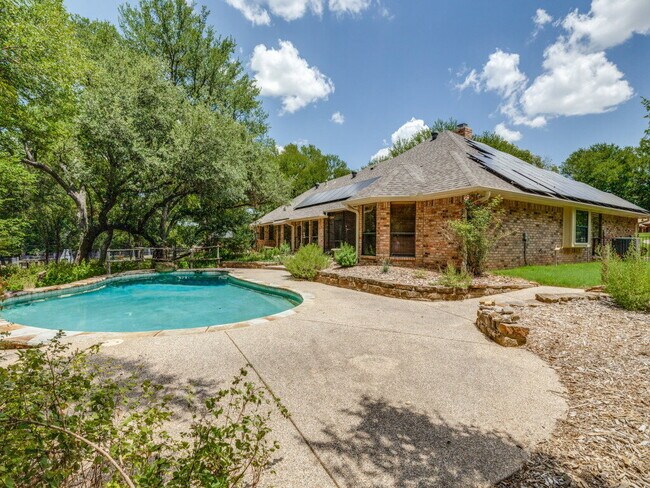Building Photo - 119 Deer Creek Dr
