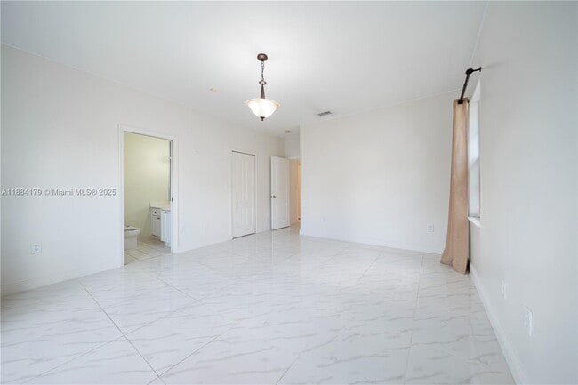 Building Photo - 14105 SW 168th Ln