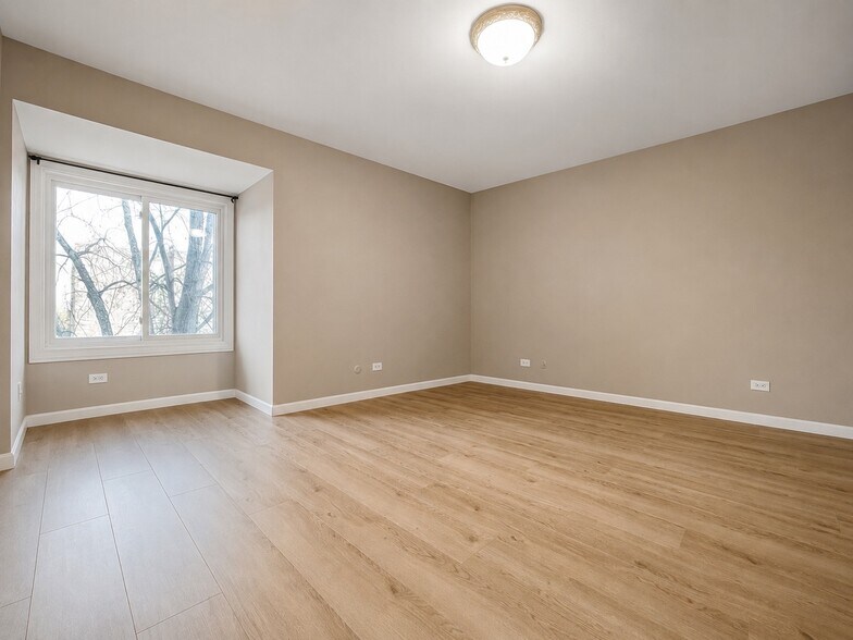 Building Photo - 1445 Shermer Rd
