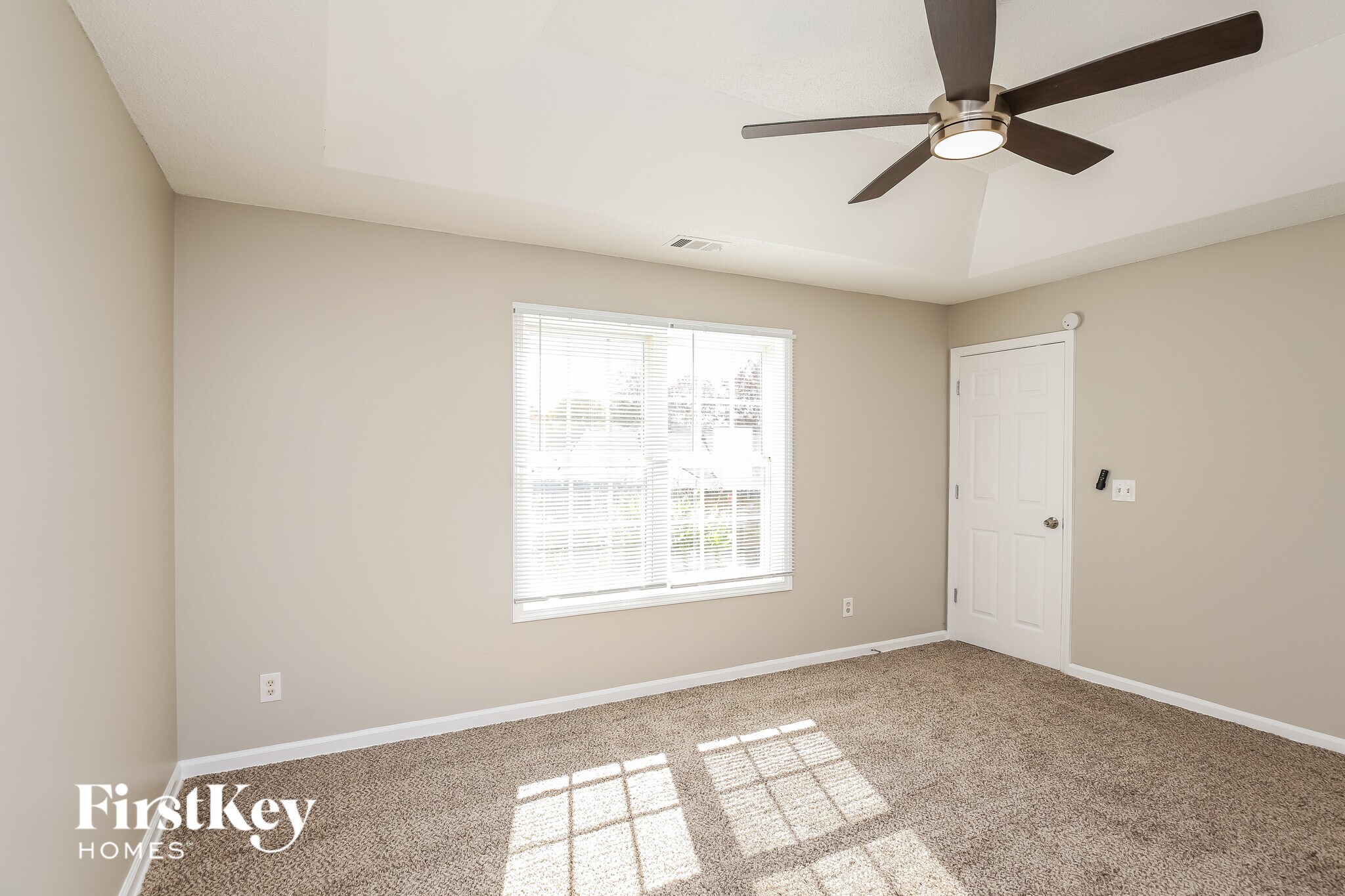 Building Photo - 2099 Morning Dew Pl