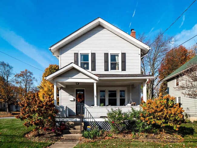 Building Photo - 2804 6th St