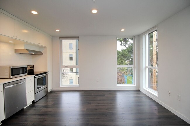 Building Photo - 1480 N Jarrett St