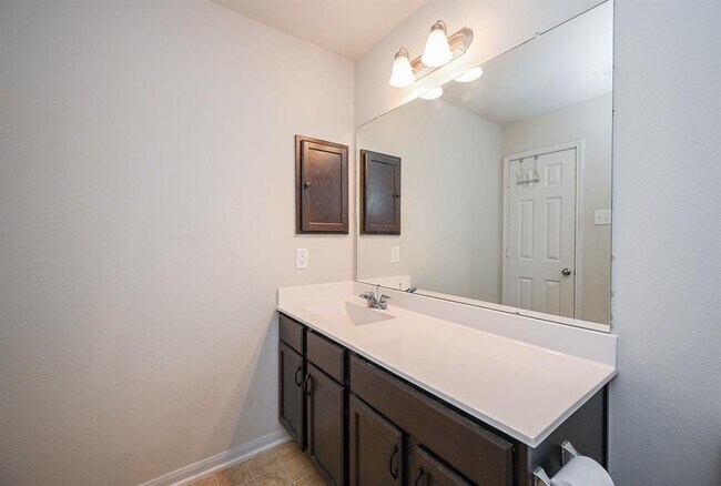 Building Photo - 15111 Longleaf Frst Dr