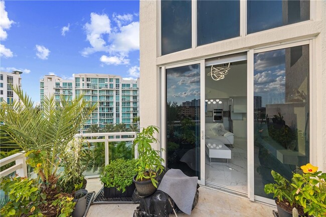 Building Photo - 3000 NE 188th St