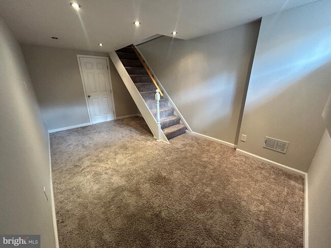 Building Photo - 40 E Barney St