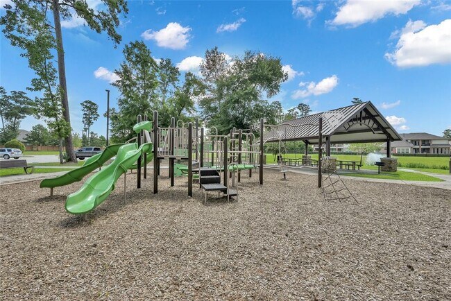 Building Photo - 2823 Woodland Glen Ln