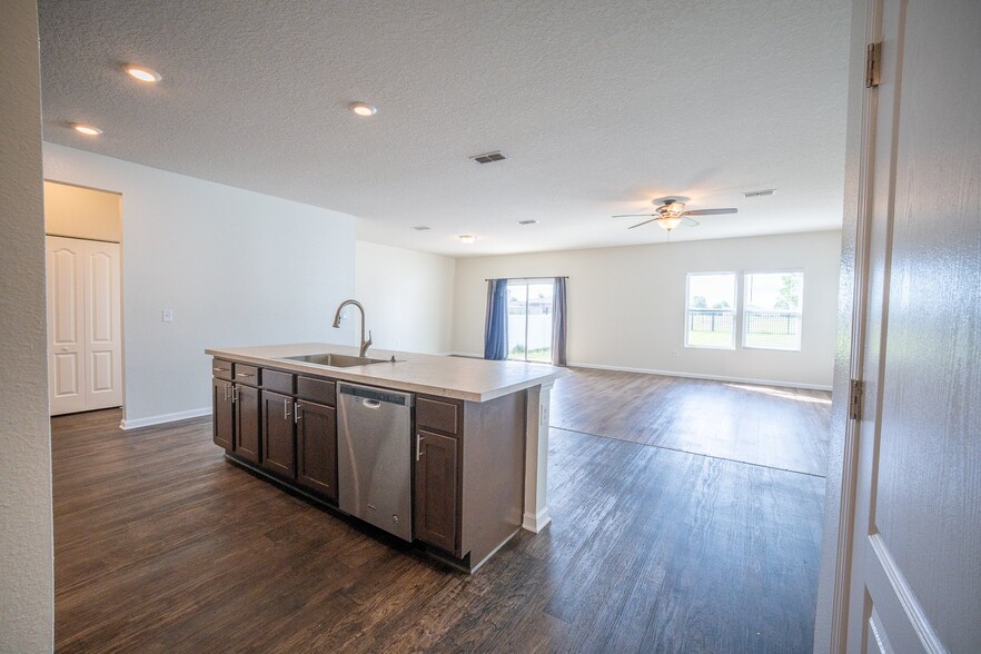 Building Photo - 2528 Acorn Creek Rd
