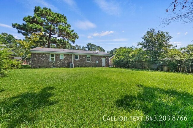 Building Photo - 342 Water Oak Dr