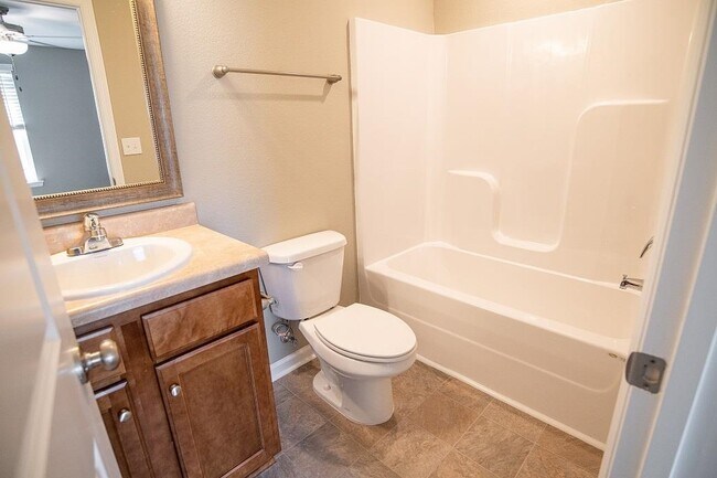 Building Photo - 2200 Del Carmel Way