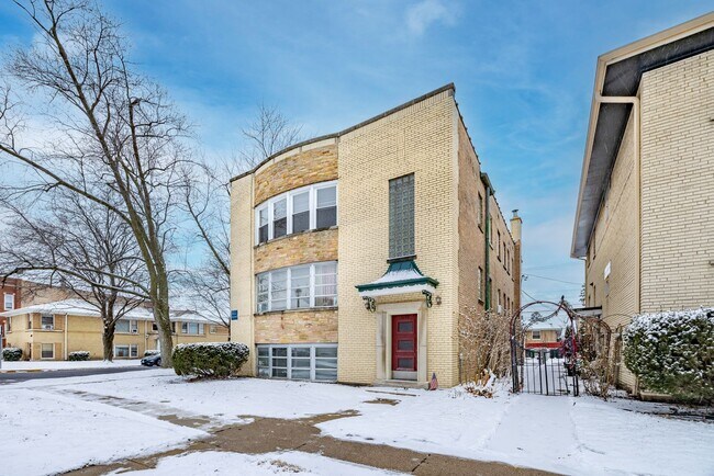 Building Photo - 1648 Clarence Ave